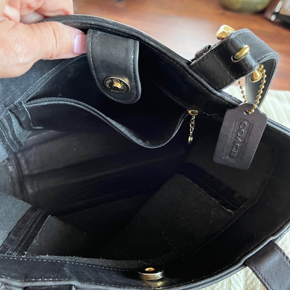 Coach Vintage All Black Leather Double Strap Shoulder Bag. - Picture 6 of 8